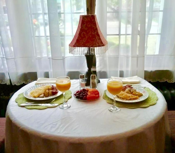 Food & Drinks 5, Hanover House Bed and Breakfast, Niagara