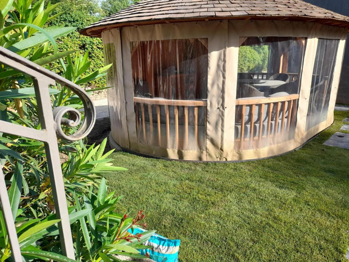 Others 4, Villa reposante pres de Vayrac avec piscine privee, Lot