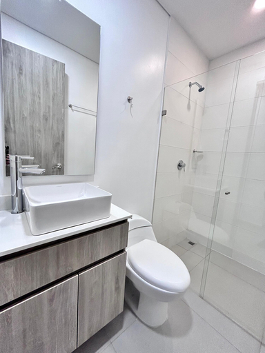 Bathroom 4, Hotel ECO 44, Medellín