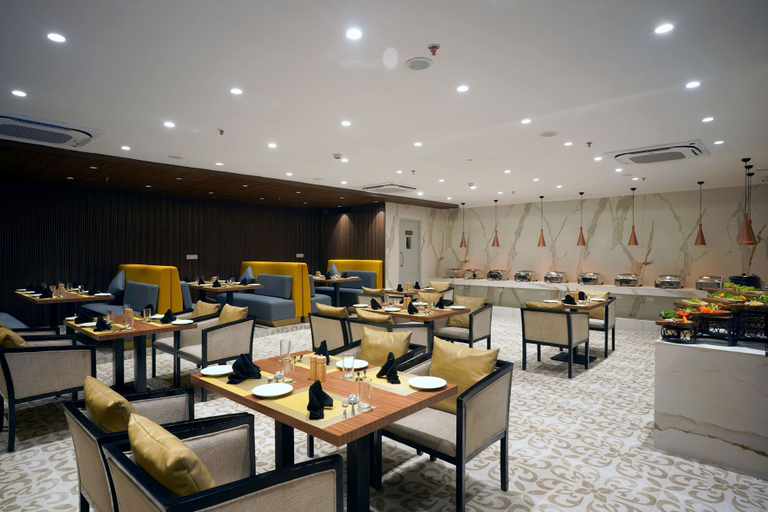 Food & Drinks 5, Sarovar Portico Kolkata Rajarhat, North 24 Parganas