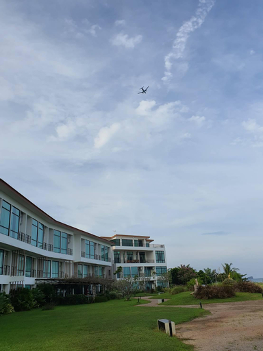 Exterior 11