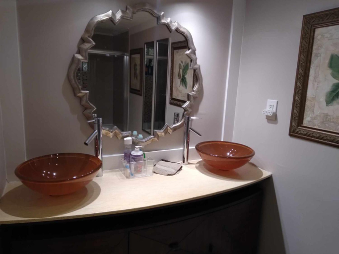 Bathroom 3, Naples' Hidden Gem, Collier