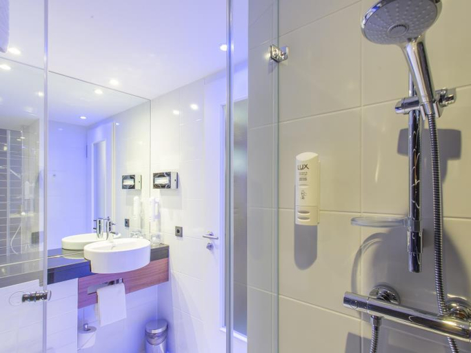 Bathroom 5