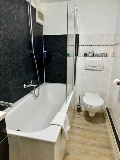 Bathroom 2, Residenz Hotel Neu Wulmstorf, Harburg