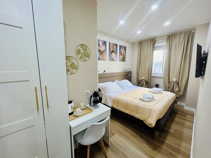 Bedroom 4, Segesta Rooms, Rome