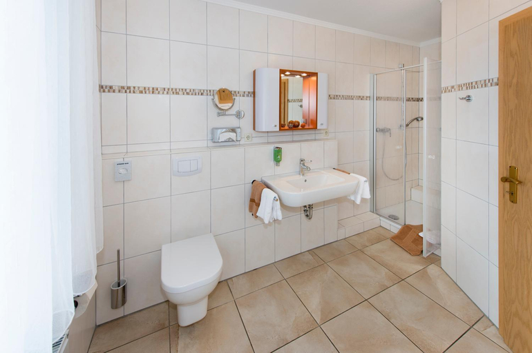Bathroom 2, Bio-Hotel Melter, Osnabrück