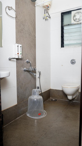 Bathroom 3, The Altruist Koparkhairane Hotel, Thane