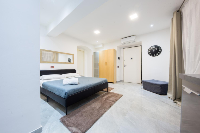 Others 2, Maestrale House by HolidayHome24, Genova