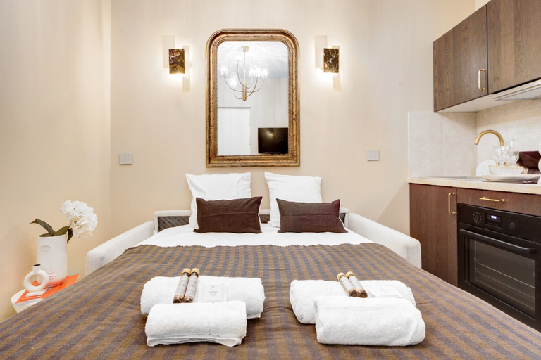 Bedroom 2, Maison Belleville, Paris