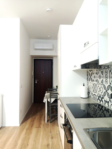 Others 4, Mayflowers Apartment - Biancospini, Milano