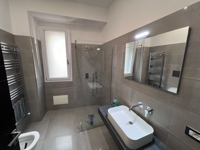 Bathroom 5, Le Camere dell'Emiro 2, Palermo
