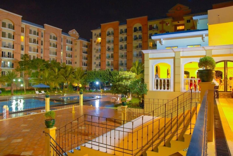 CHATEAU ELYSEE a3 near airport Wifi Kitchen, Parañaque