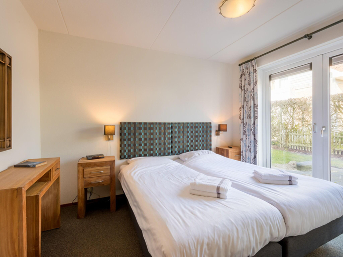 Others 2, Villa in De Banjaard with Sauna, Noord-Beveland