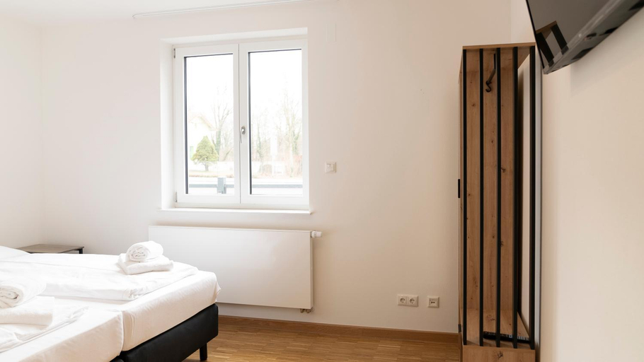 Bedroom 3, Henrys Sleeping am Augsburger Eiskanal, Augsburg