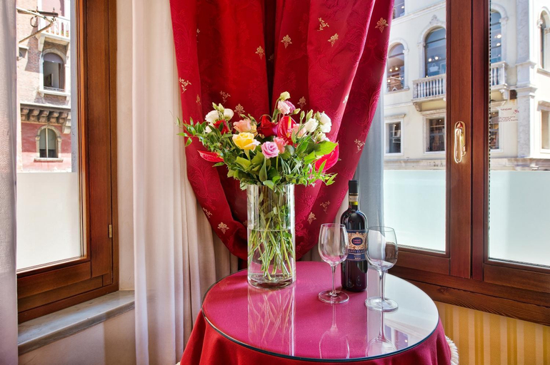 Others, Ca' Princess, Venezia