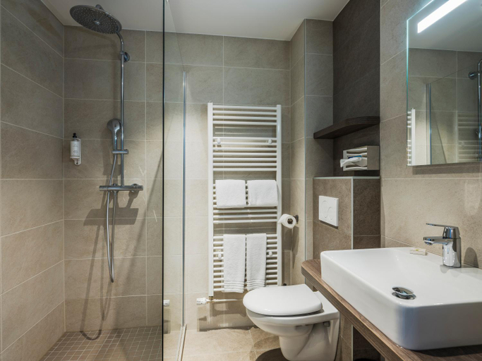 Bathroom 3, Hotel Restaurant Au Riesling, Haut-Rhin