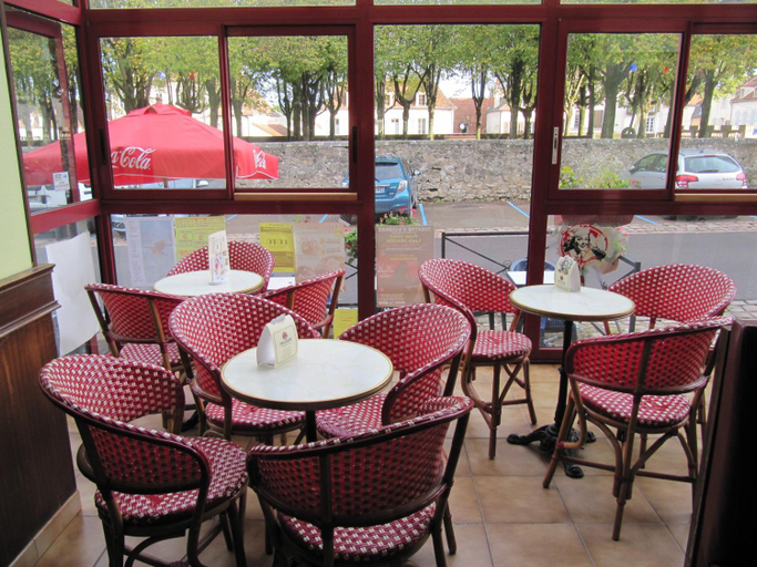 Food & Drinks 5, Pub vauban terreaux, Yonne