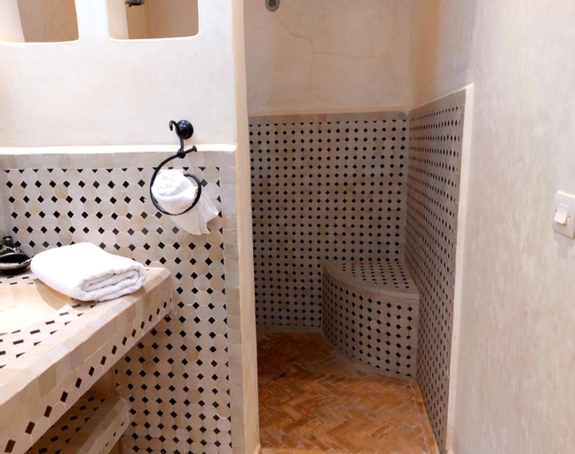Bathroom 15