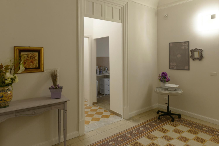 Public Area, Opera Prima 28, Palermo