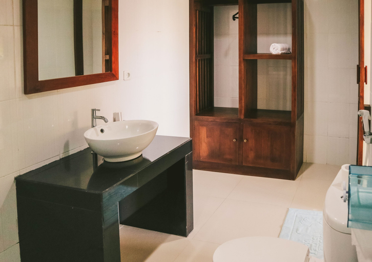 Bathroom 3