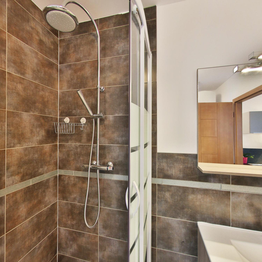 Others 5, Residence les Cedres, Bas-Rhin