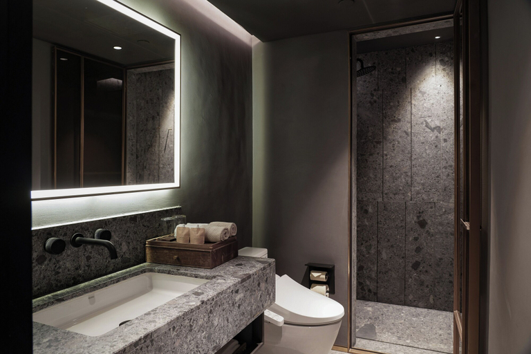 Bathroom 5, Yakamoz qianchuan Hotel, Hangzhou