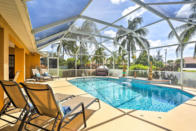 Sport & Beauty 2, Cape Coral Abode - Near Sun Splash Park & Beach!, Lee