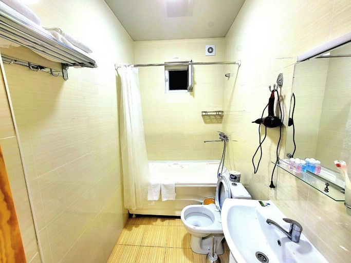 Bathroom 3, Ulli Oy Boutique Hotel & Terrace, Xiva