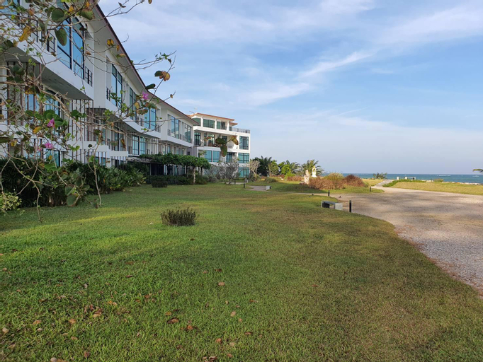 Exterior 2