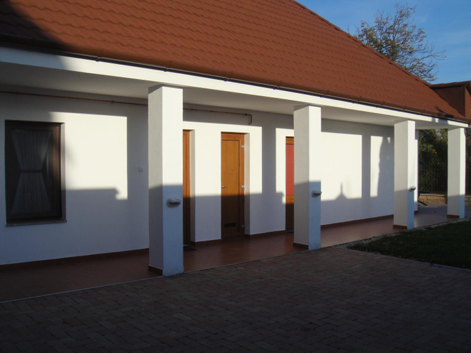 Others 3, Paks Panzio, Paks