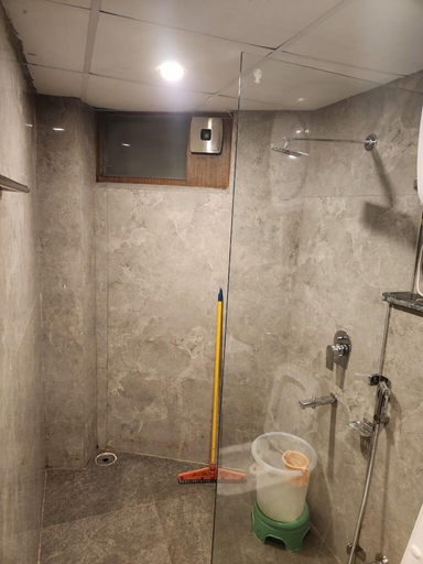 Bathroom, Hotel Taj palace Dalhousie, Chamba