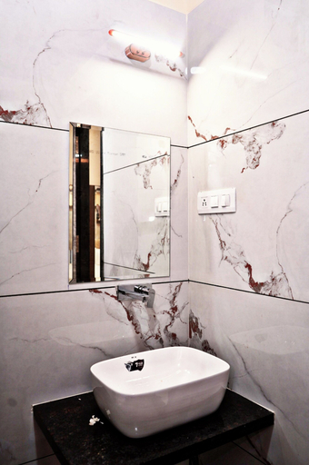 Bathroom, Hotel Shubhaarambh Khandwa, East Nimar