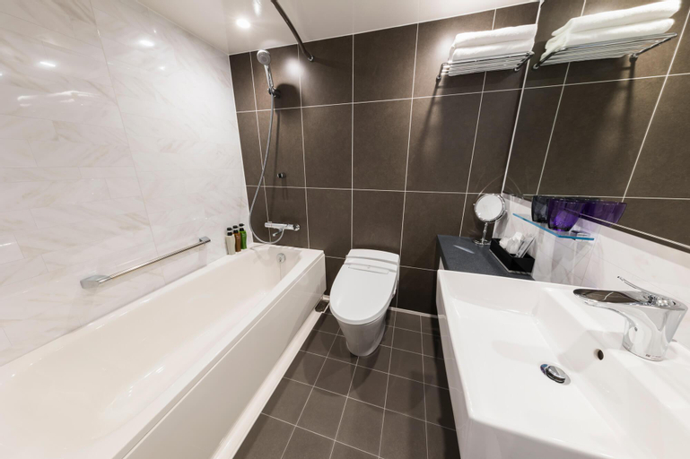 Bathroom 5
