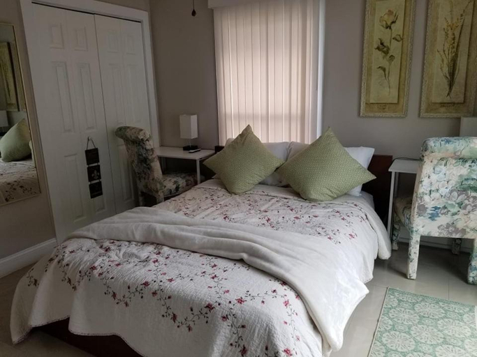 Bedroom 2, Naples' Hidden Gem, Collier