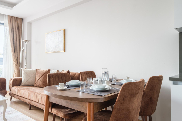 Dining Room 8