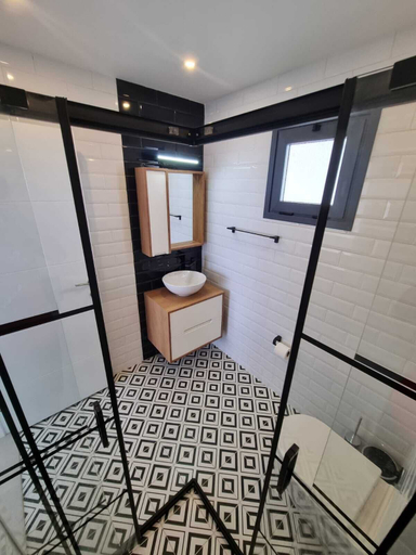 Bathroom 4, Caesar Cliff Resort