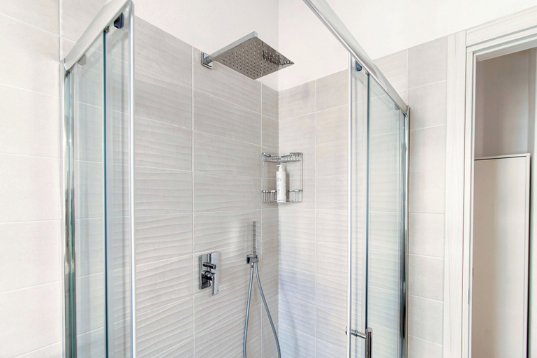 Bathroom 2, Casa Olmo, Como