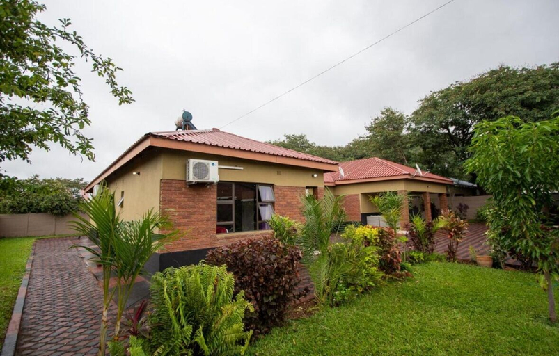 Exterior & Views 2, Sweet Holiday Homes, Hwange