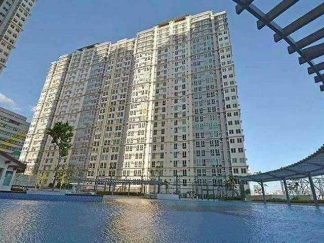 Others 5, Makati Condo Edsa MRT Magallanes Station Chino Roces Ave cor EDSA IT Hub ONE Ayala Alphaland WiFi by, Makati City