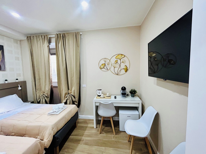 Bedroom 5, Segesta Rooms, Rome