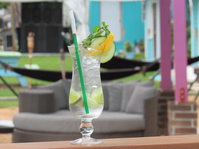 Food & Drinks 5, Daphne's Lagoon Lodge