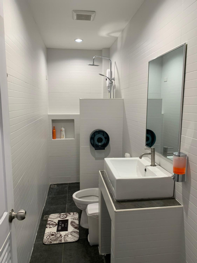 Bathroom 4