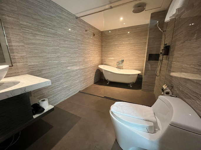 Bathroom 2