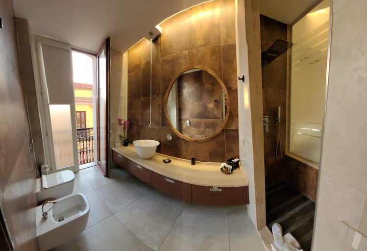 Bathroom 3, Palazzo Ferrucci Luxury Suites, Cagliari