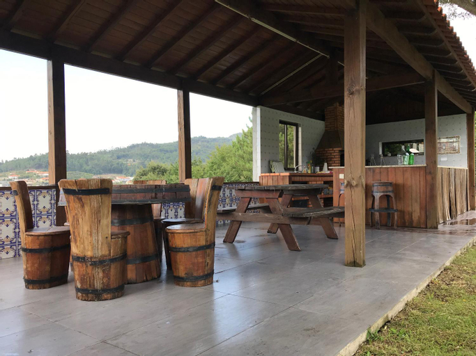 Food & Drinks 4, quarto familiar zona guimaraes, Braga