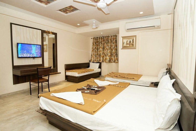 Bedroom 4, Hotel Sai Suraj Park, Ahmadnagar