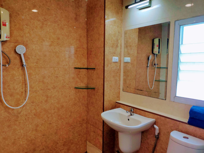 Bedroom 2, Quiet studio with king bed, kitchen and balcony, Yannawa