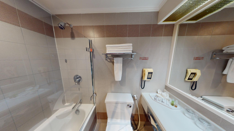 Bathroom 6