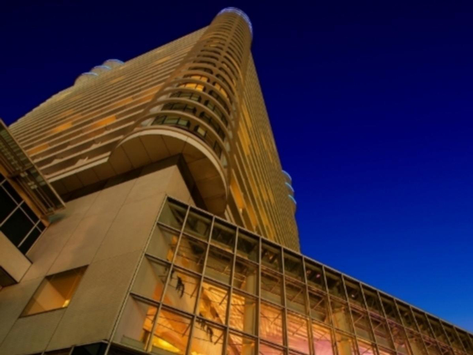 Exterior 4