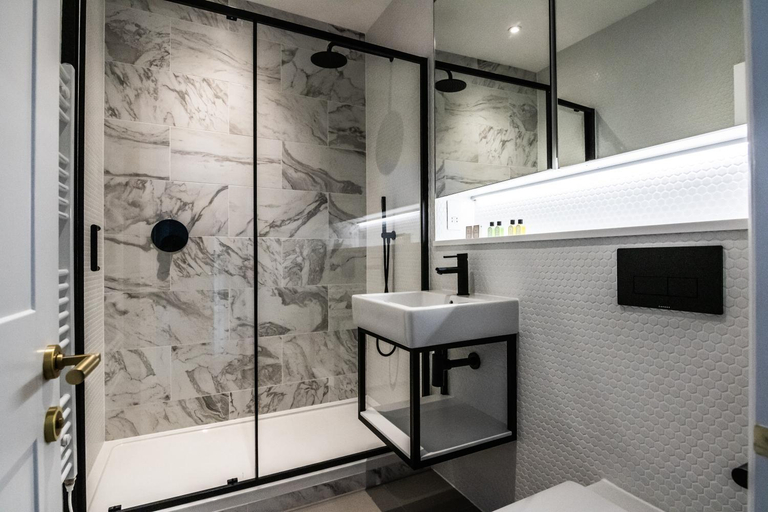 Bathroom 3, Elysian House - Kensington Serviced Apartments, London